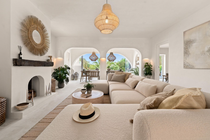 Image No.3-4 Bed Villa for sale