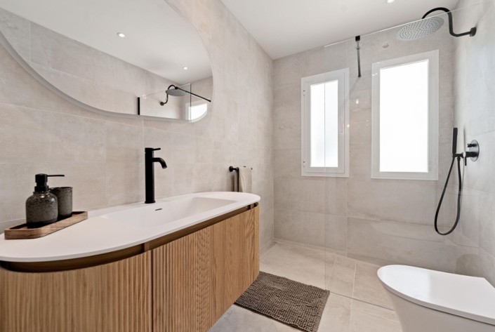 Image No.6-4 Bed Villa for sale