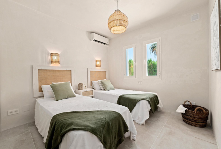 Image No.8-4 Bed Villa for sale