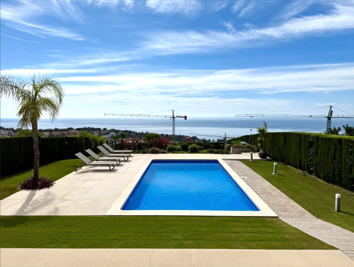 Image No.2-4 Bed Villa for sale