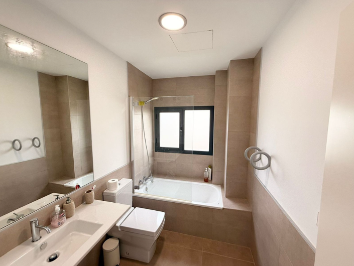 Image No.9-4 Bed Villa for sale