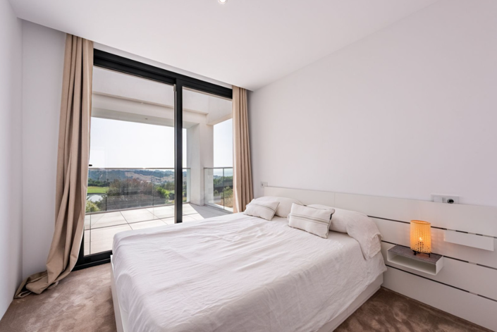 Image No.20-3 Bed Villa for sale