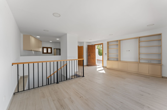 Image No.19-7 Bed Villa for sale