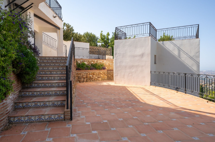 Image No.21-7 Bed Villa for sale