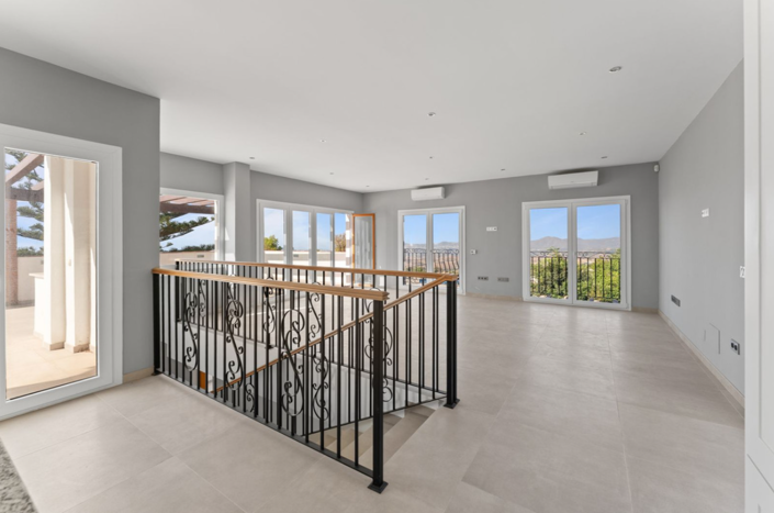 Image No.33-7 Bed Villa for sale