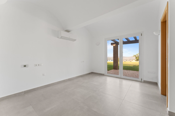 Image No.41-7 Bed Villa for sale