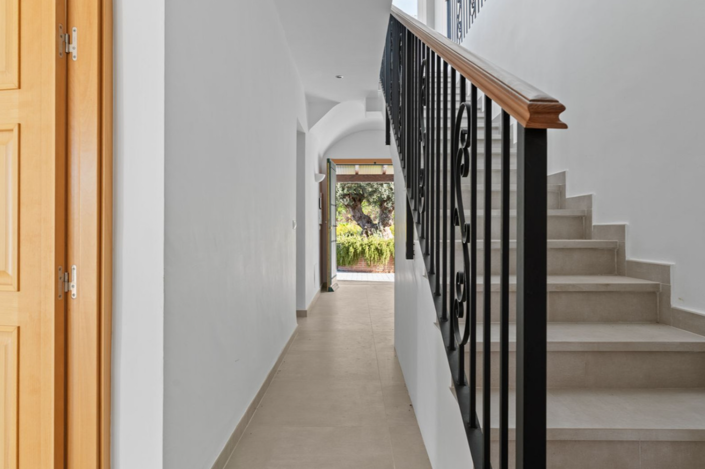 Image No.48-7 Bed Villa for sale