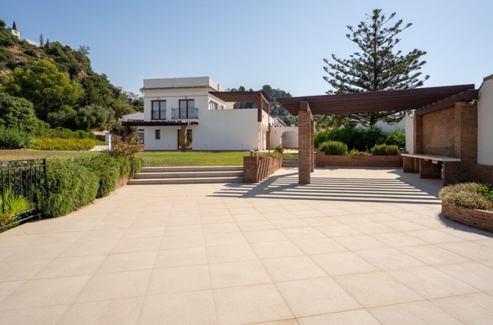 Image No.7-7 Bed Villa for sale