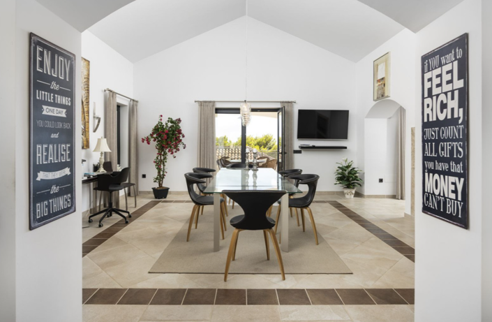 Image No.17-4 Bed Villa for sale