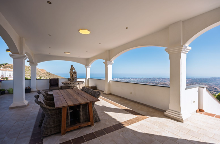 Image No.4-4 Bed Villa for sale