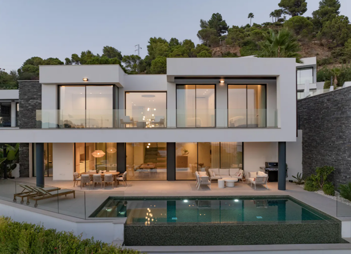 Image No.1-4 Bed Villa for sale