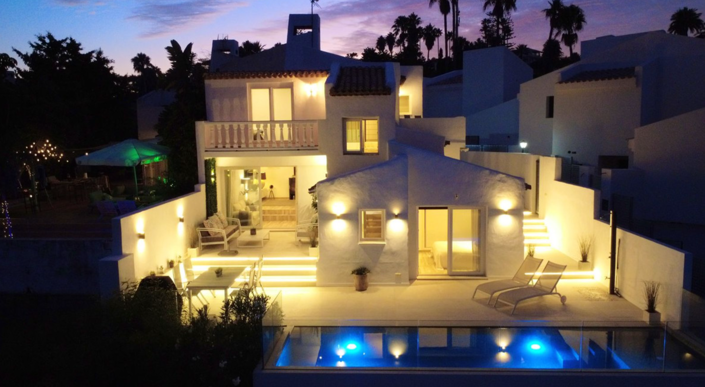 Image No.2-Villa de 3 chambres à vendre à Estepona