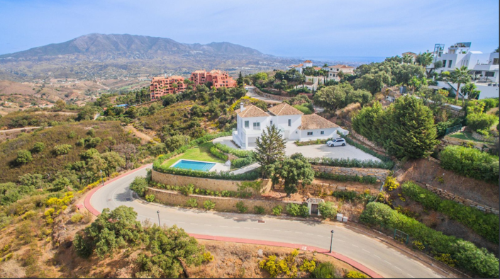 Image No.1-4 Bed Villa for sale