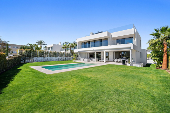 Image No.1-5 Bed Villa for sale
