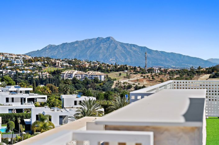 Image No.27-5 Bed Villa for sale