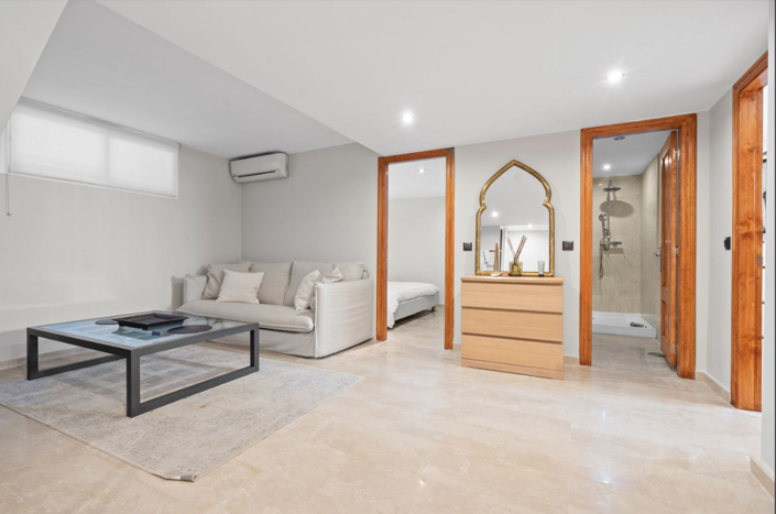 Image No.6-5 Bed Villa for sale