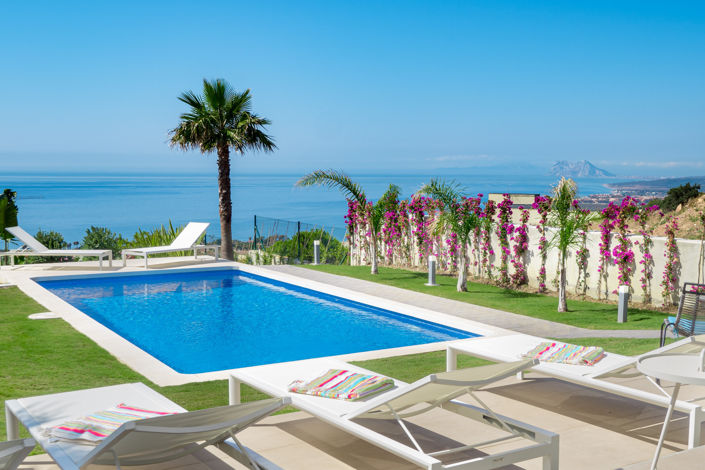 Image No.1-4 Bed Villa for sale