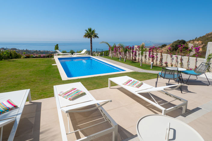 Image No.2-4 Bed Villa for sale