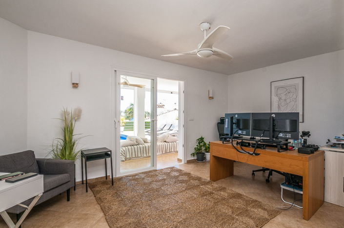 Image No.18-6 Bed Villa for sale