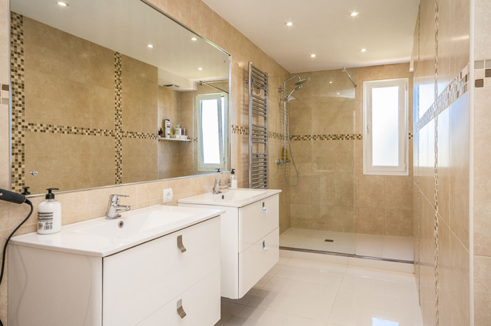 Image No.21-6 Bed Villa for sale