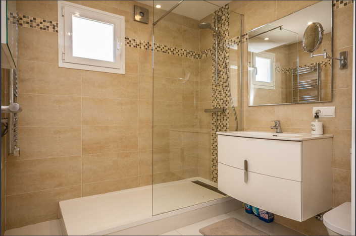 Image No.25-6 Bed Villa for sale