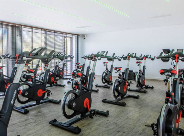 Image No.17-2 Bed Property for sale