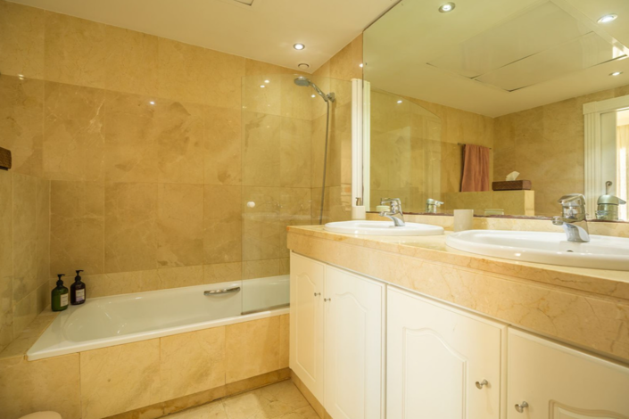 Image No.39-Appartement de 2 chambres à vendre à Estepona