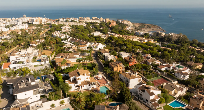 Image No.2-Villa de 5 chambres à vendre à Estepona