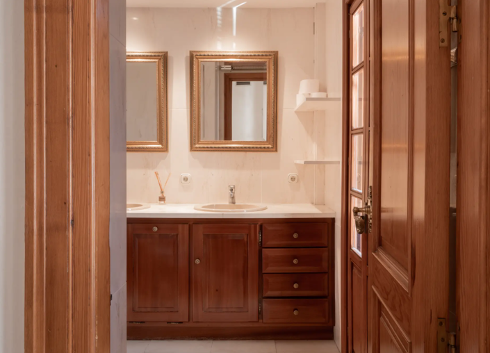 Image No.36-Villa de 5 chambres à vendre à Estepona