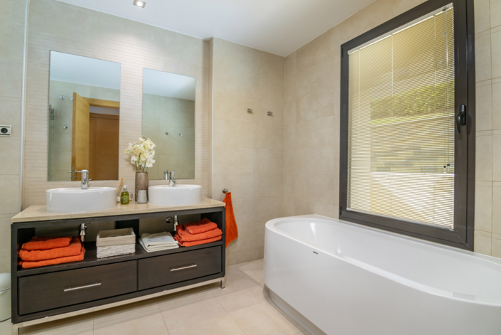 Image No.36-2 Bed Apartment for sale