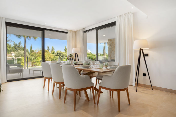 Image No.5-Villa de 4 chambres à vendre à Estepona