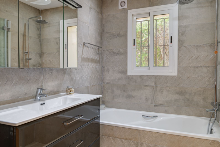 Image No.16-4 Bed Villa for sale