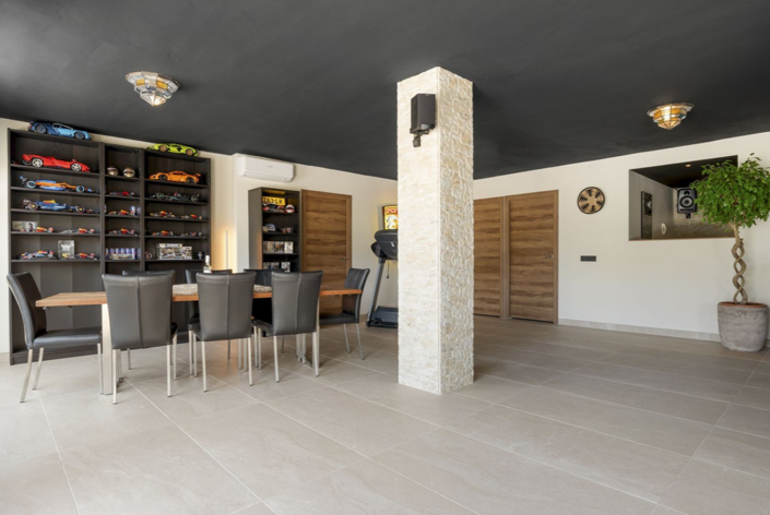 Image No.25-4 Bed Villa for sale