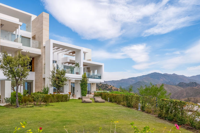 Image No.1-3 Bed Property for sale