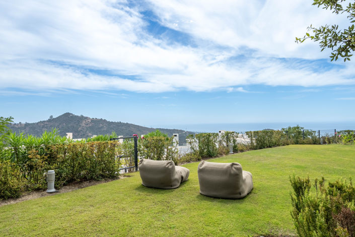 Image No.3-3 Bed Property for sale