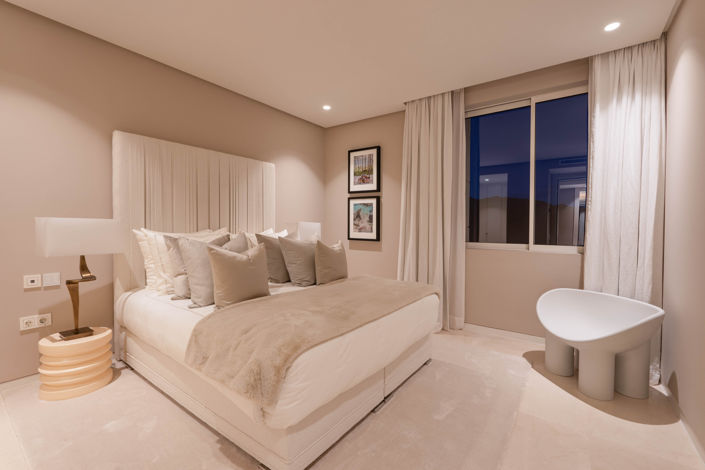 Image No.5-3 Bed Property for sale
