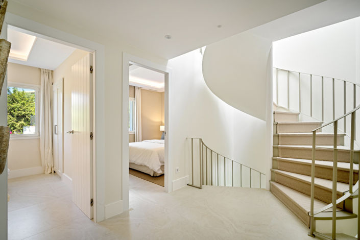 Image No.24-4 Bed Townhouse for sale