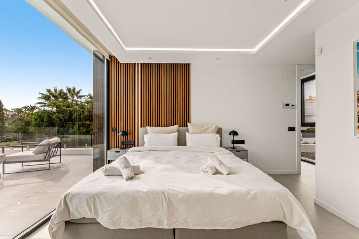 Image No.32-5 Bed Villa for sale