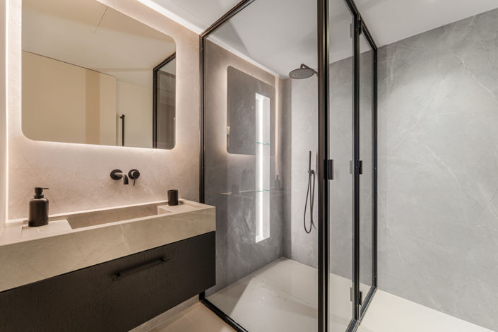 Image No.17-4 Bed Property for sale