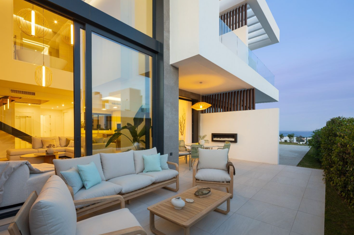 Image No.2-4 Bed Villa for sale