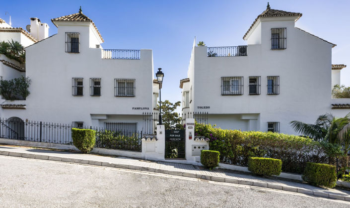 Image No.23-4 Bed Townhouse for sale