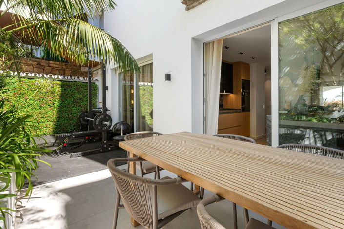 Image No.44-4 Bed Townhouse for sale