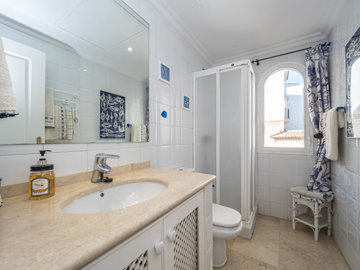 b98le8d7m9k3degpefzhs0lif8u4xzvzhwxtmggyekxx9