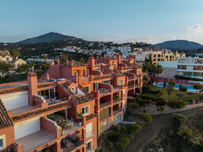 Image No.24-3 Bed Property for sale