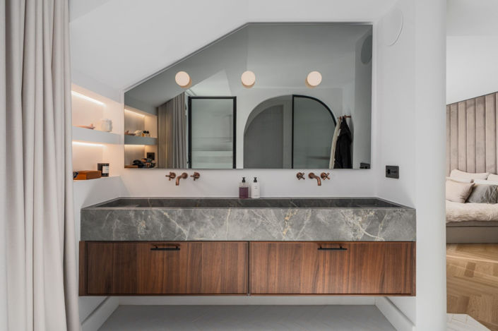 Image No.28-3 Bed Property for sale