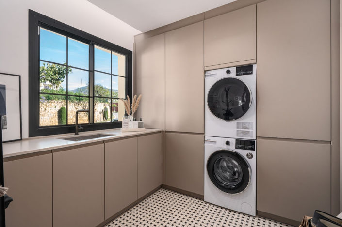 Image No.4-3 Bed Property for sale