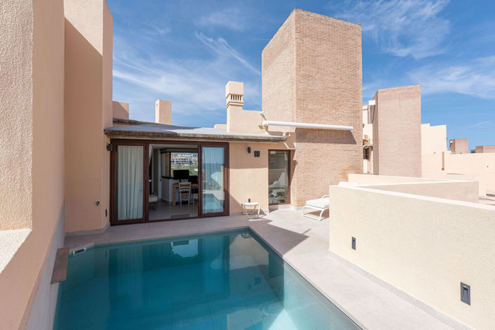 Image No.18-4 Bed Property for sale