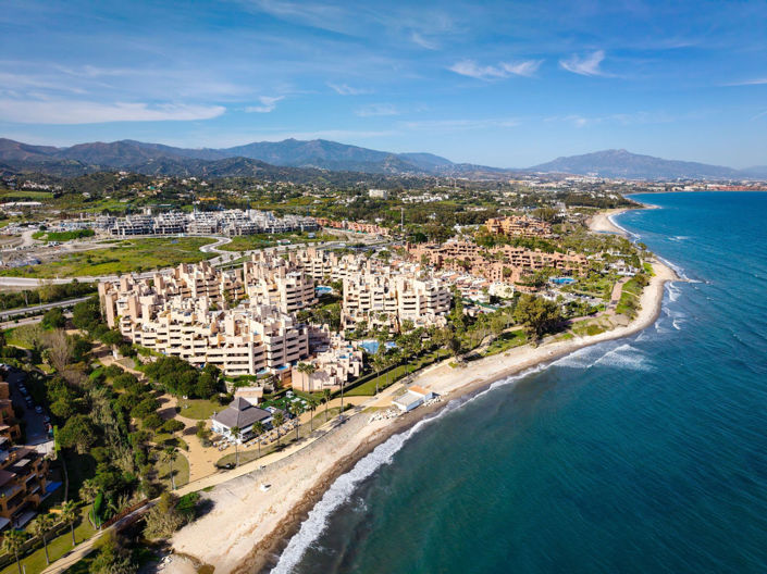 Image No.26-4 Bed Property for sale