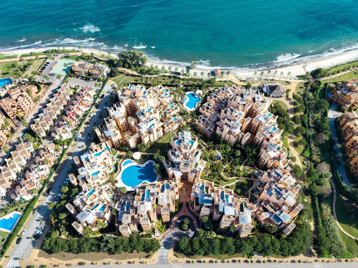 Image No.30-4 Bed Property for sale