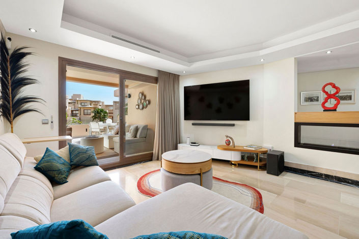 Image No.4-4 Bed Property for sale